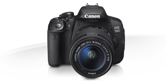 Canon EOS D700